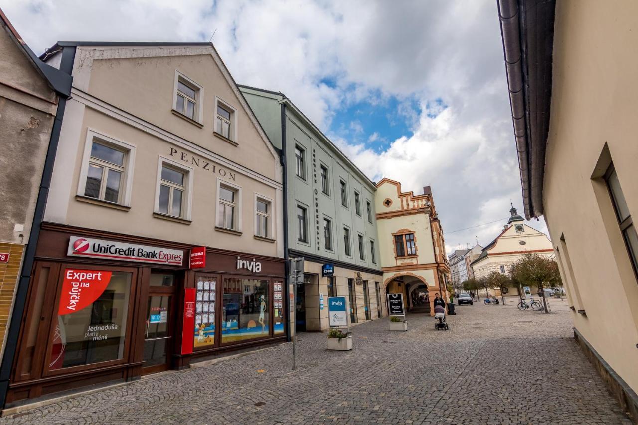 Penzion Na Namesti Dvůr Králové nad Labem المظهر الخارجي الصورة